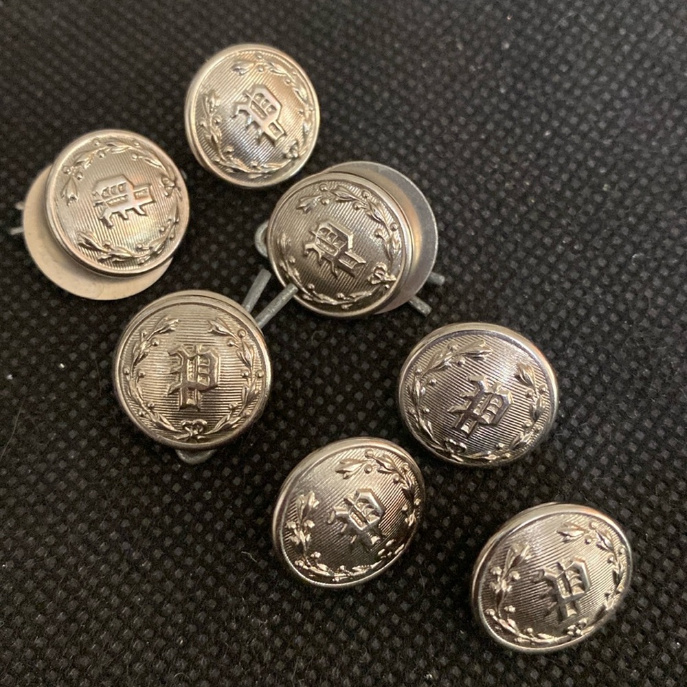 Vintage "P" WW1 Silver Uniform Buttons - Waterbury Co. Police